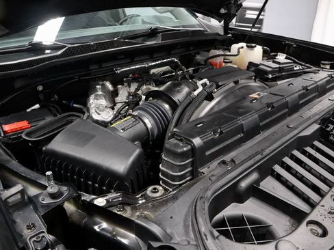 Used 2025 Chevrolet Silverado 3500 LT AWD/4WD image 17