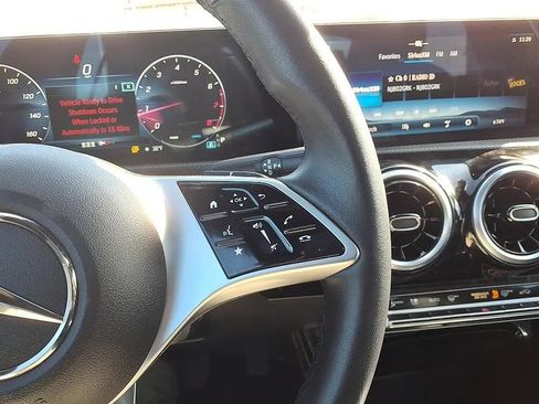 Used 2025 Mercedes-Benz CLA 250 4MATIC image 29