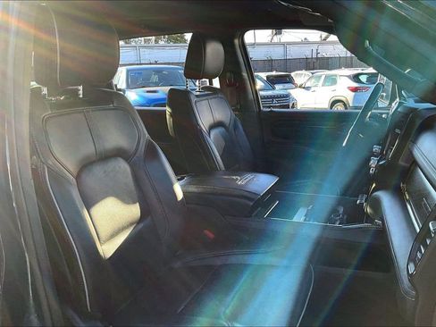 Used 2022 RAM 1500 Limited w/ Body-Colour Bumper Group image 28