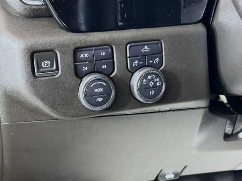Used 2024 Chevrolet Silverado 1500 RST w/ Z71 Off-Road Package AWD/4WD image 29