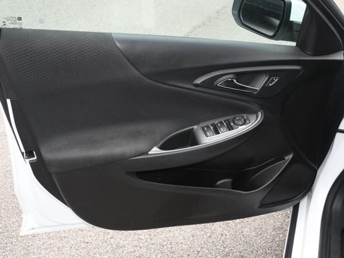 Used 2024 Chevrolet Malibu LT FWD image 7
