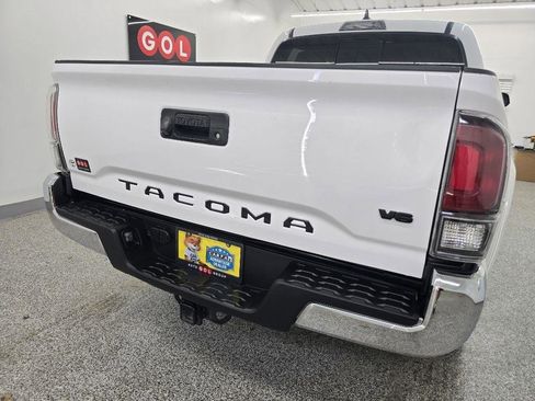 Used 2021 Toyota Tacoma SR5 RWD image 9