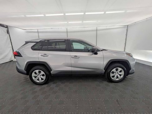 Used 2024 Toyota RAV4 LE AWD/4WD image 7