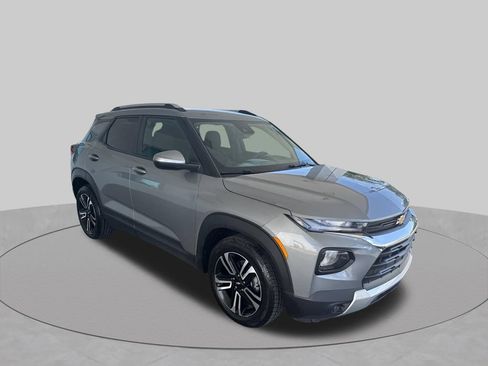 Used 2023 Chevrolet TrailBlazer LT FWD image 8