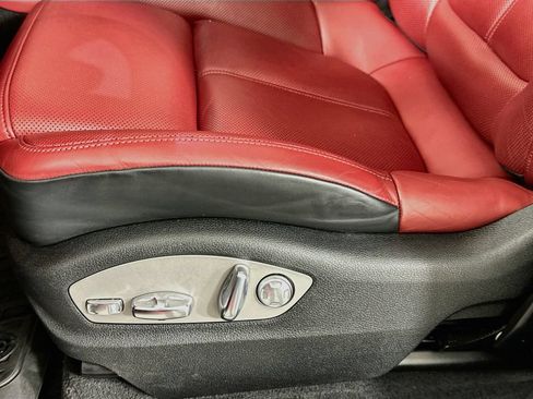 Used 2023 Porsche Macan S AWD/4WD image 20