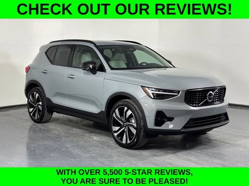 Used 2026 Volvo XC40 B5 Ultra image 3