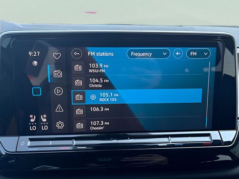 Used 2024 Volkswagen Atlas SE w/ Black Wheel Package FWD image 19