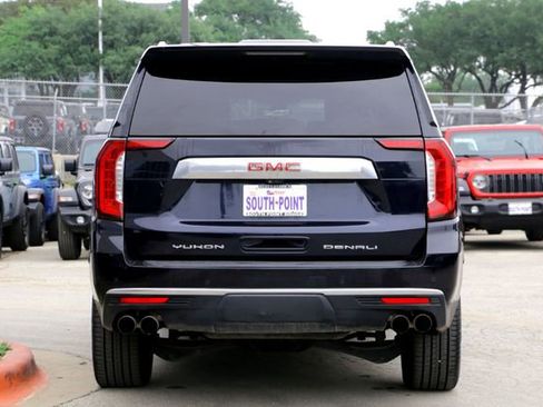 Used 2022 GMC Yukon XL Denali w/ Denali Premium Package RWD image 6
