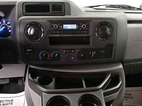 Used 2024 Ford E-450 and Econoline 450 Super Duty w/ Driver's Safety Package RWD image 18