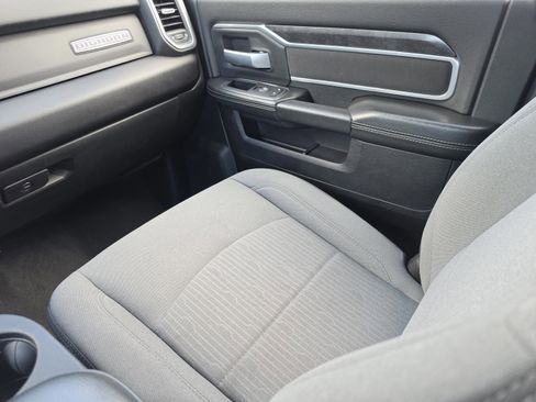 Used 2024 RAM 2500 Big Horn image 26