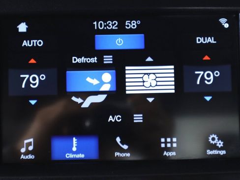 Used 2018 Ford F150 Lariat w/ Heavy-Duty Payload Package AWD/4WD image 19