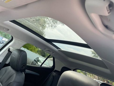 Used 2024 Buick Envision Avenir image 49