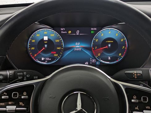 Used 2022 Mercedes-Benz GLC 300 4MATIC image 29