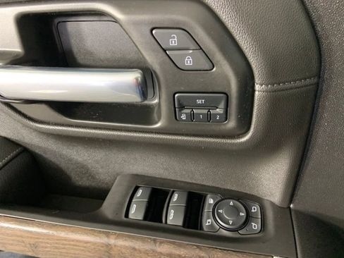 Used 2021 GMC Sierra 1500 Denali w/ Denali Ultimate Package AWD/4WD image 32