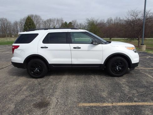 Used 2014 Ford Explorer FWD image 2