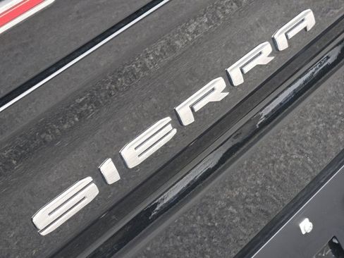 Certified 2025 GMC Sierra 1500 AT4 w/ AT4 Premium Package AWD/4WD image 11