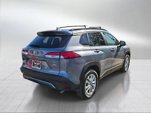 Used 2022 Toyota Corolla Cross LE AWD/4WD image 3