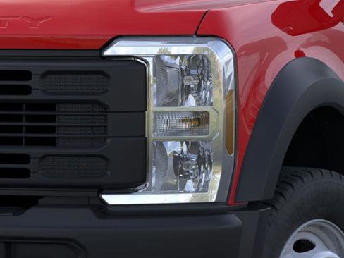 New 2025 Ford F550 4x4 Regular Cab Super Duty image 18