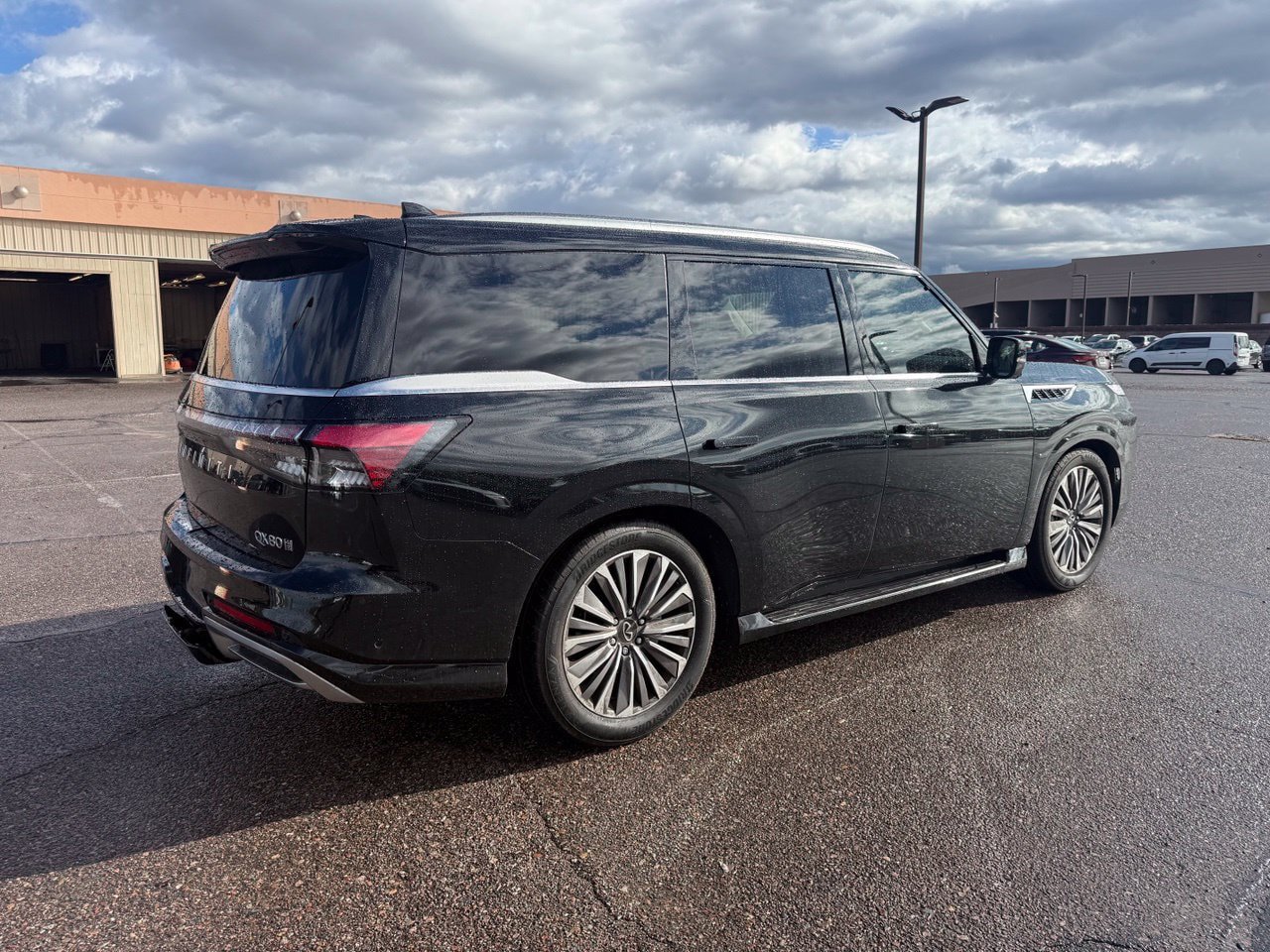 Certified 2025 INFINITI QX80 Sensory AWD/4WD image 5
