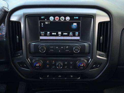 Used 2018 Chevrolet Silverado 1500 LT w/ Rally 2 Edition AWD/4WD image 18
