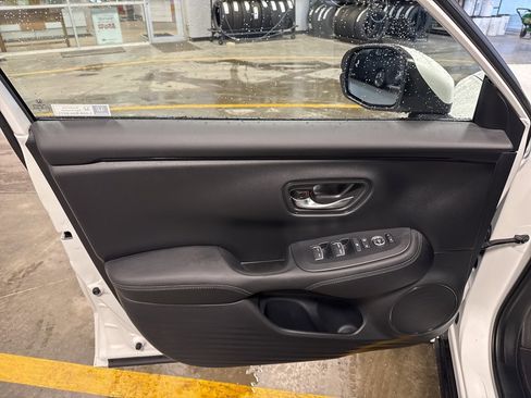 Used 2026 Honda HR-V EX-L image 24