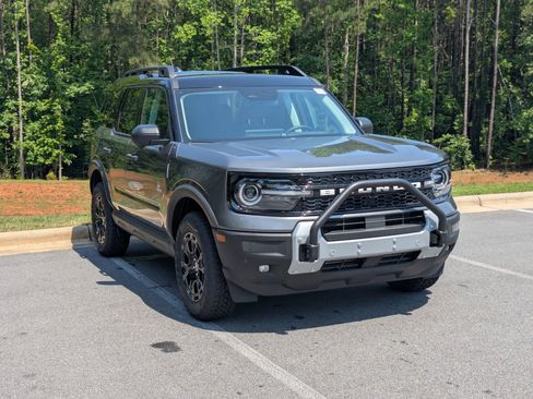 New 2025 Ford Bronco Sport Outer Banks w/ Sasquatch Outer Banks Package image 2