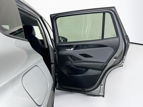 Used 2026 Volkswagen Tiguan SE FWD image 30