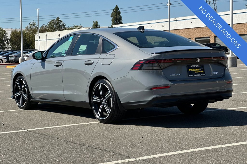 Used 2025 Honda Accord Sport image 6
