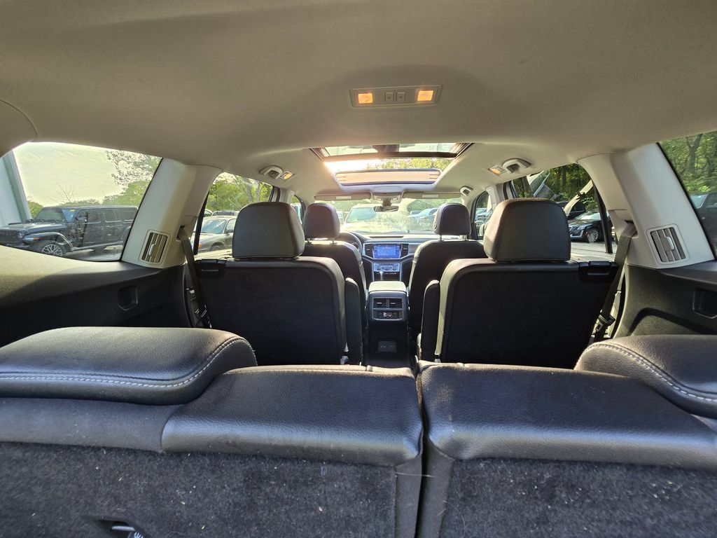 Used 2019 Volkswagen Atlas SEL Premium AWD/4WD image 26