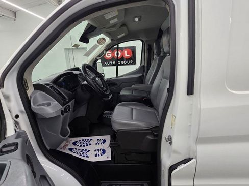 Used 2019 Ford Transit 250 130 Low Roof RWD image 18