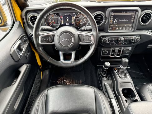 Used 2019 Jeep Wrangler Unlimited Sahara w/ Dual Top Group image 15