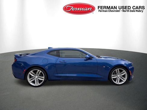Used 2018 Chevrolet Camaro SS RWD image 8