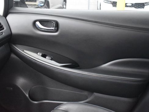 Used 2017 Nissan Leaf SL w/ Premium Package image 23