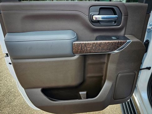 Certified 2022 GMC Sierra 3500 Denali image 36