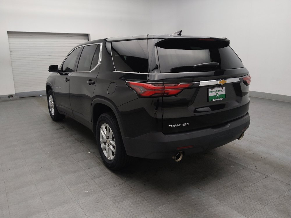 Used 2023 Chevrolet Traverse LS w/ Safety Package FWD image 5