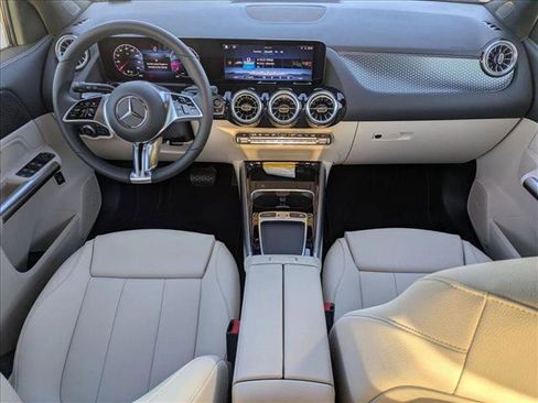 New 2026 Mercedes-Benz GLA 250 GLA 250 image 14