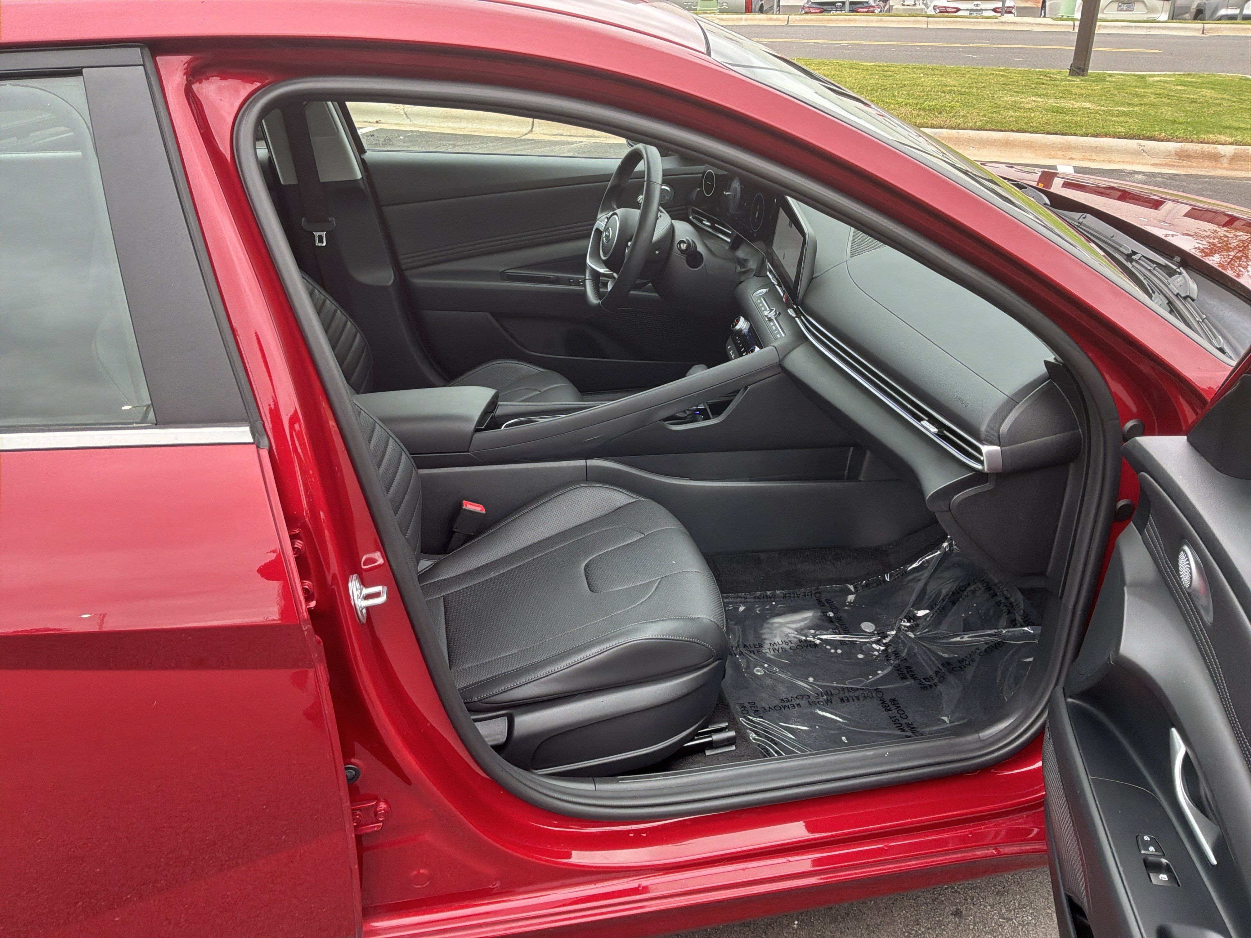 Used 2023 Hyundai Elantra Limited FWD image 33