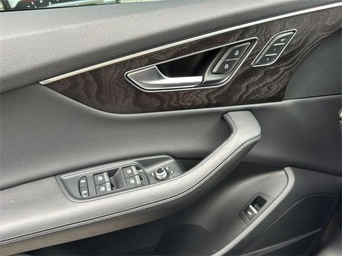 Used 2023 Audi Q7 3.0T Premium Plus w/ Premium Plus Package image 24