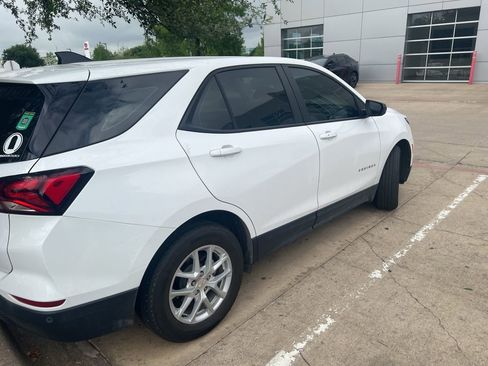 Used 2024 Chevrolet Equinox LS w/ Driver Confidence II Package image 4
