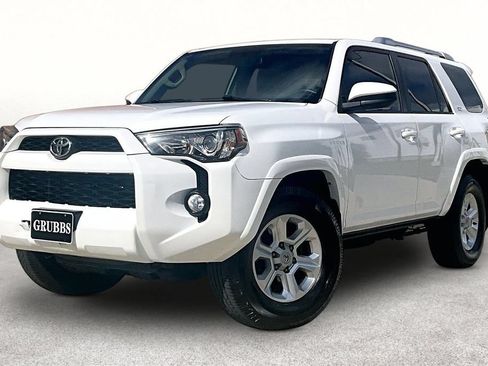 Used 2017 Toyota 4Runner SR5 RWD image 15