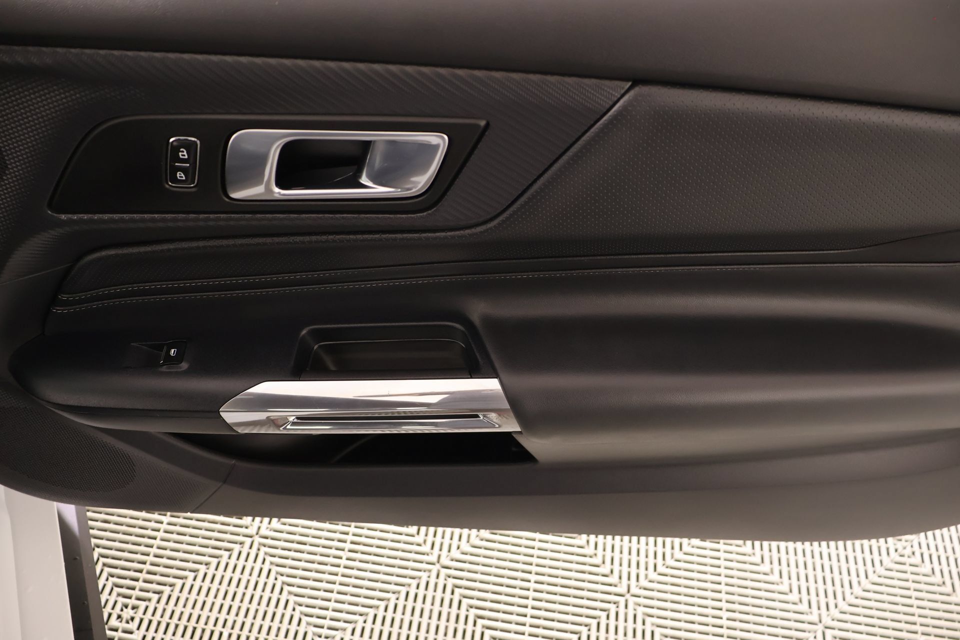 Used 2026 Ford Mustang Premium RWD image 15