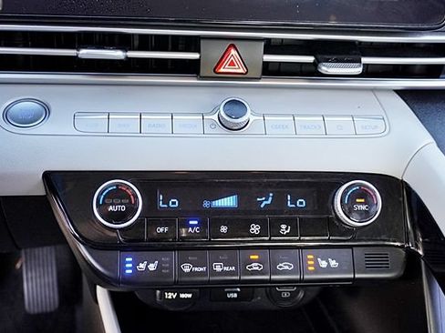Certified 2023 Hyundai Elantra Limited FWD image 28