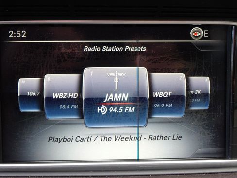 Used 2016 Mercedes-Benz E 350 4MATIC Sedan image 22