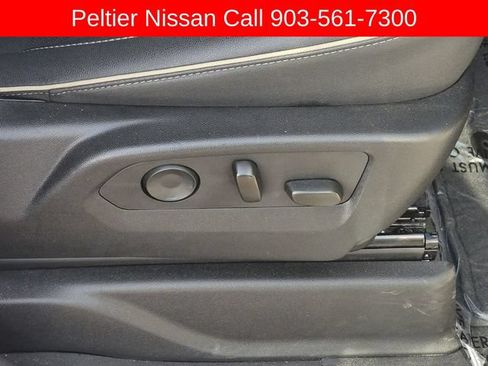 Used 2024 Chevrolet Suburban Premier RWD image 16