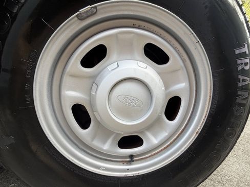 Used 2015 Ford F250 XL RWD image 14