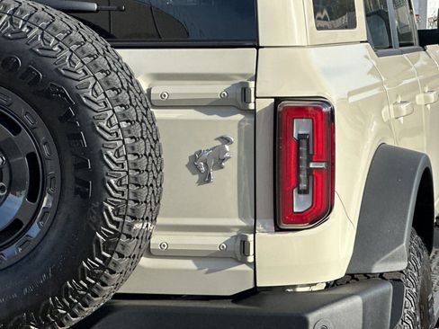 New 2025 Ford Bronco Outer Banks w/ Sasquatch Package image 32