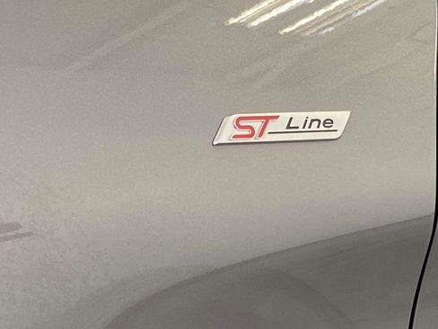 Used 2025 Ford Explorer ST-Line image 9