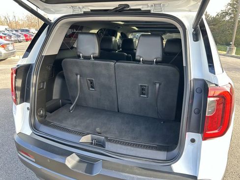 Used 2021 GMC Acadia AT4 w/ Technology Package image 13