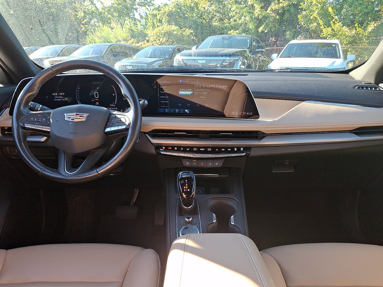 Used 2024 Cadillac XT4 Luxury w/ Cold Weather Package FWD image 16