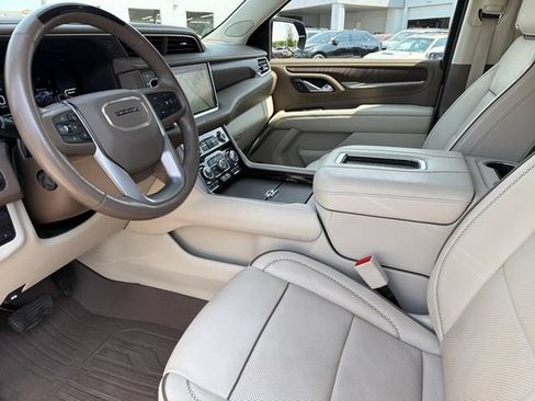 Used 2023 GMC Yukon Denali w/ Denali Reserve Package AWD/4WD image 19